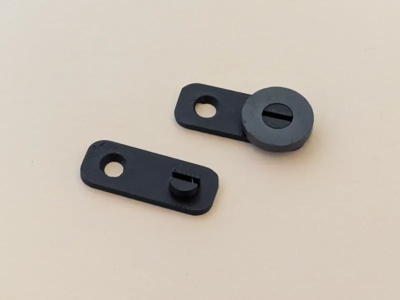 Screwable support for hole magnet