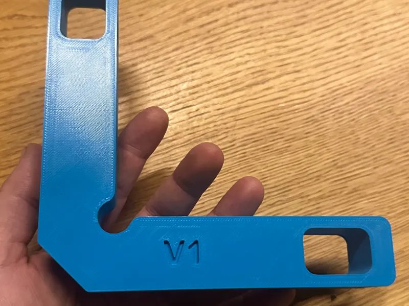 Corner clamp profile