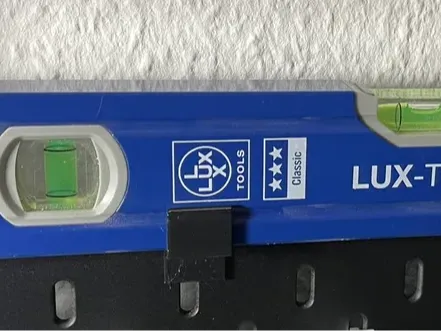Skadis spirit level (Wasserwaage) mount