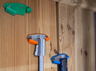 Small wall mount for a vernier caliper
