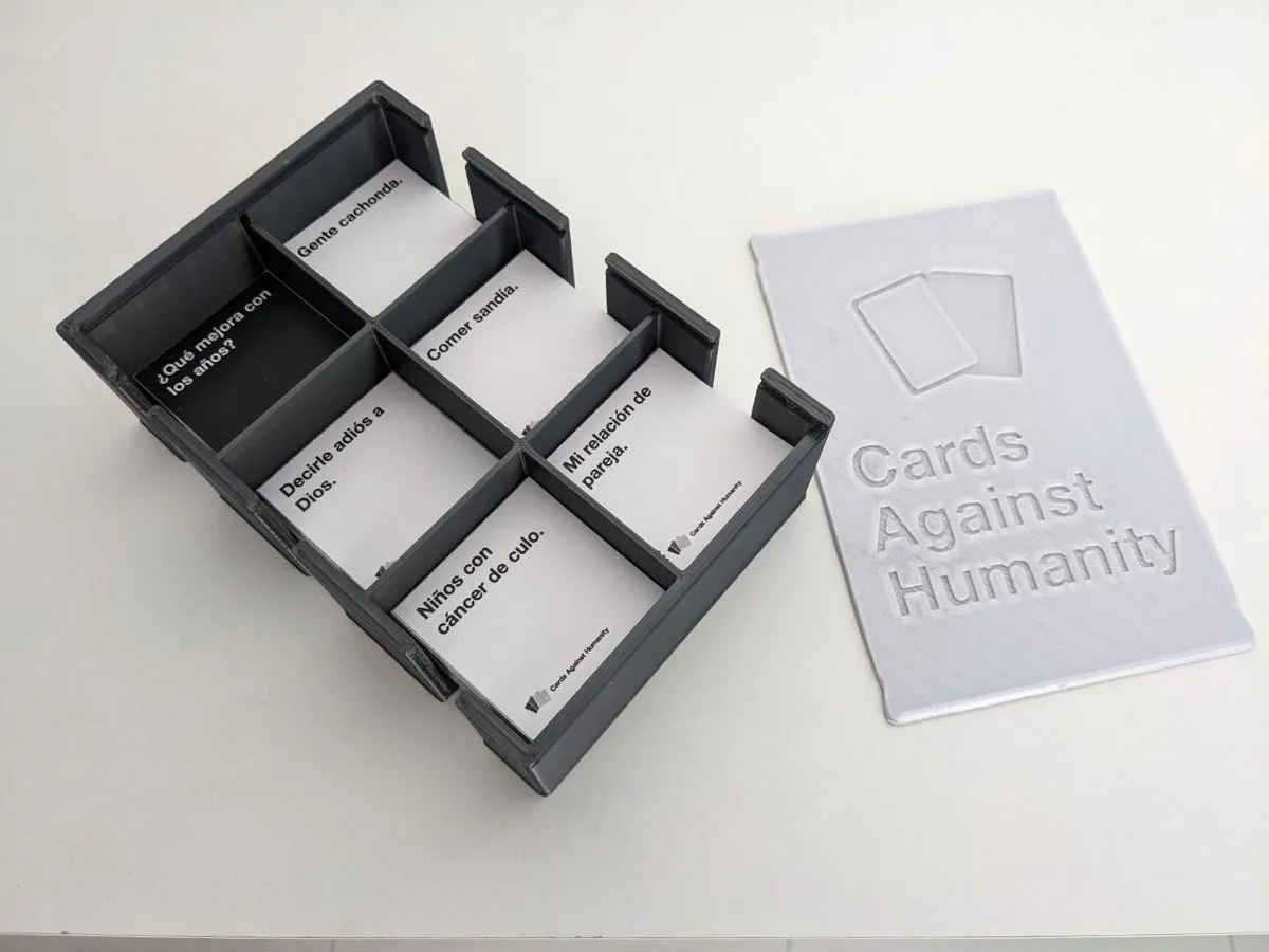 Boîte de rangement pour jeu de cartes