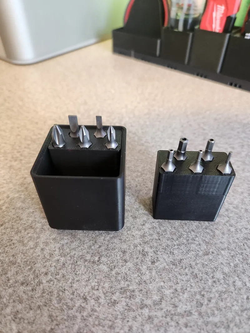 Gridfinity Modular 1/2 Bin Insert for 1/4" bits.