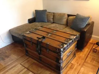 JW Chest