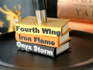 Fourth Wing Straw Topper