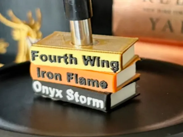 Fourth Wing Straw Topper