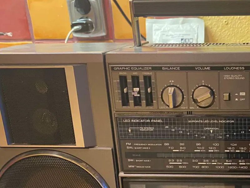 Hitachi TRK-9100W button
