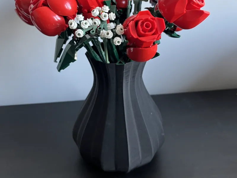 Vase for brick roses