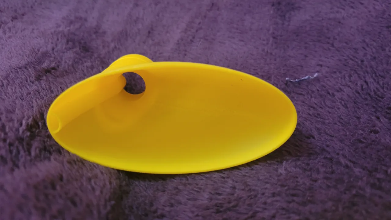 emergency bottle pee funnel view 4