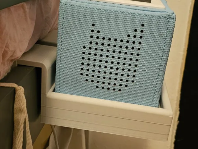 Toni Box Betthalterung