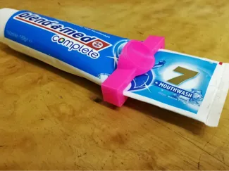 toothpaste squeezer