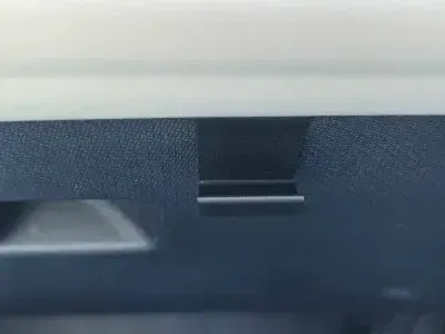 比亚迪元PLUS副驾箱挂钩