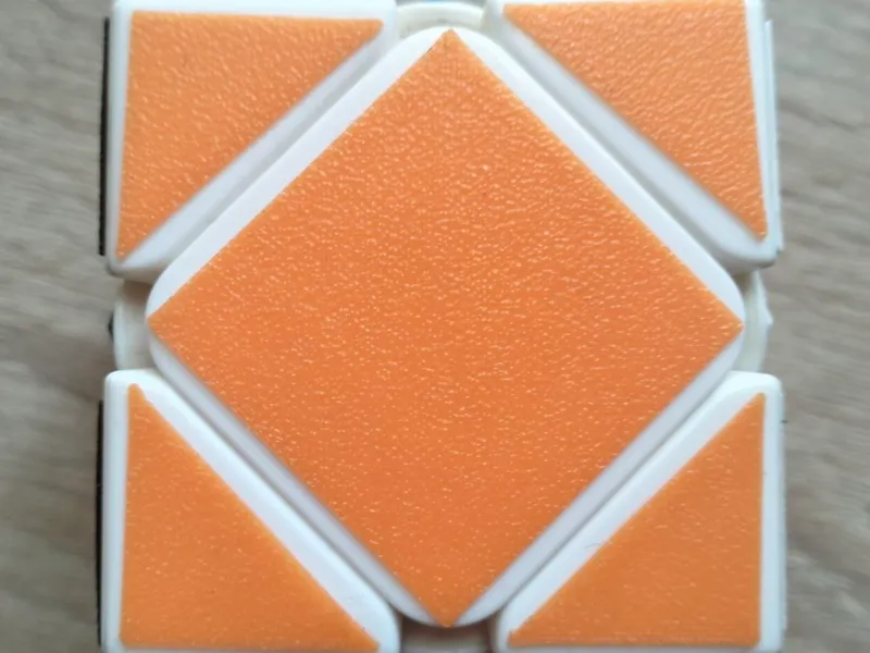 Skewb color tags