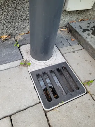 MARLEY system gutter drain flap
