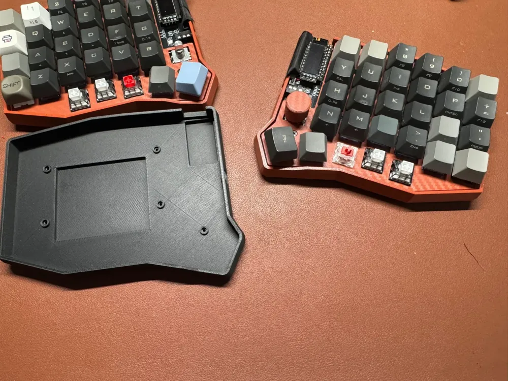 Sofle RGB Wireless Split Keyboard Case - Free 3D Print Model - MakerWorld
