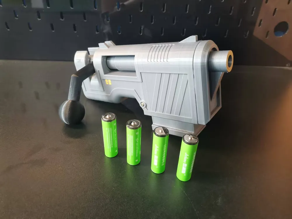 Bolt-Action Shell Ejector 5-Number Battery Storage Box by 蒙野骨手 - MakerWorld