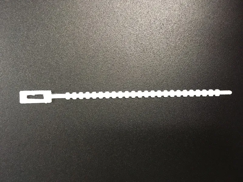 Attaches réutilisable
