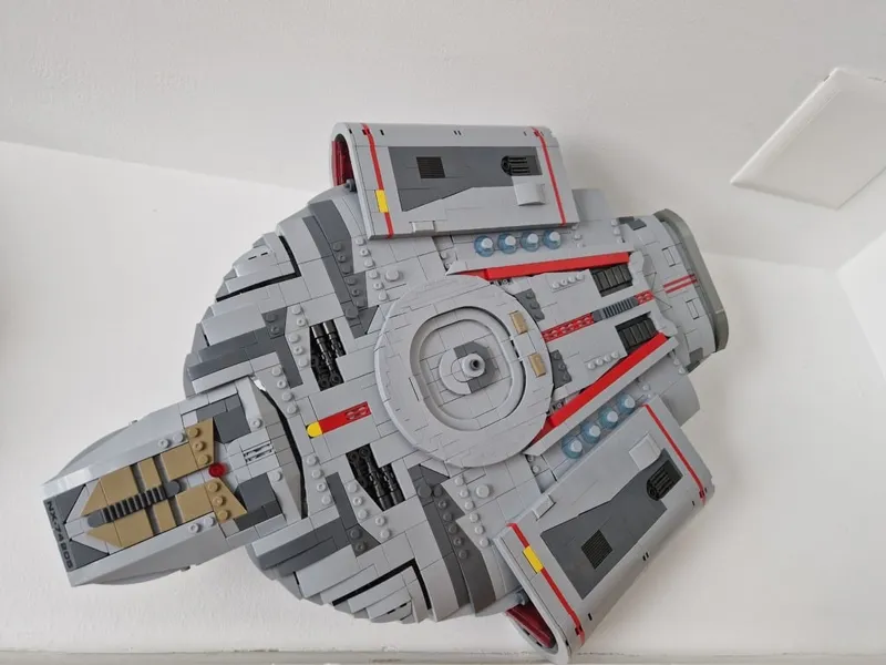 Bluebrixx Star Trek Defiant Wall Mount