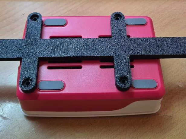 Raspberry Pi 5 Original case to VESA 200mm