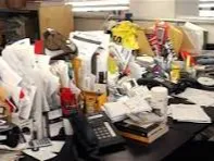 Triangle desk mess no more