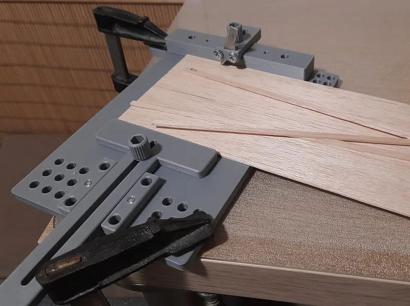 Balsa stripper with support