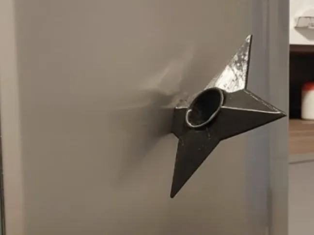 Shuriken fridge magnet