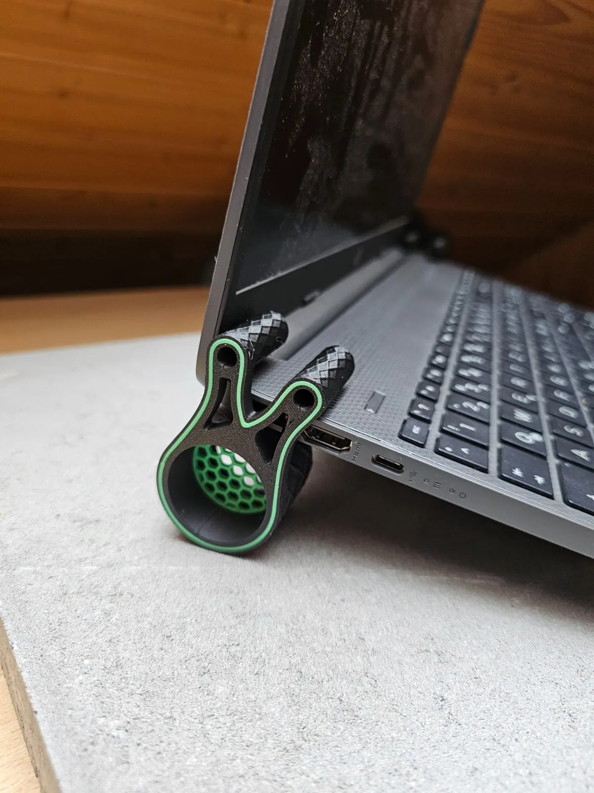 Laptop Riser with Design Inlays - Free 3D Print Model - MakerWorld