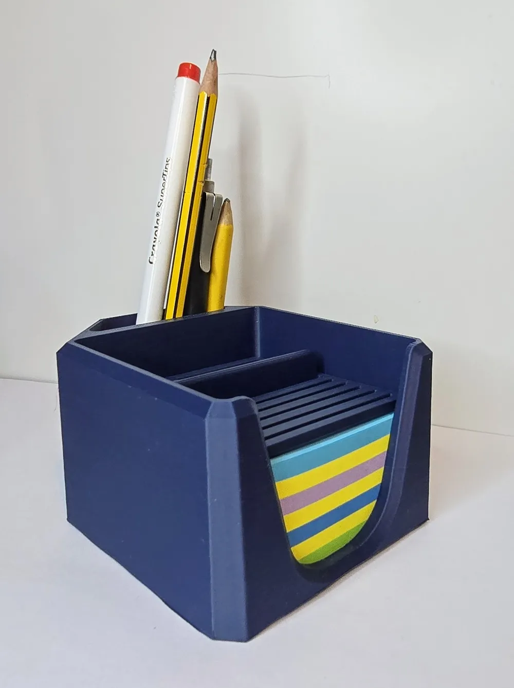 POST IT NOTE & PEN HOLDER by user_531694306 - MakerWorld