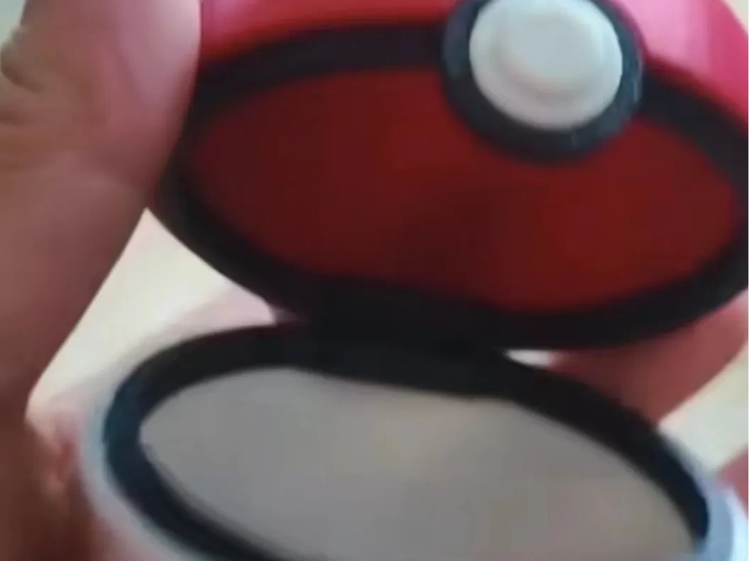 宝可梦精灵球