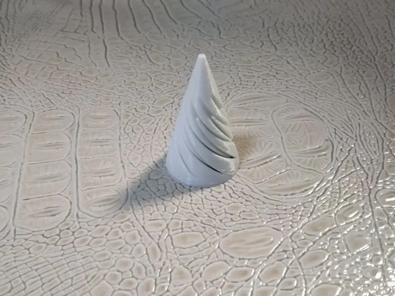 不可穿越的三角锥
