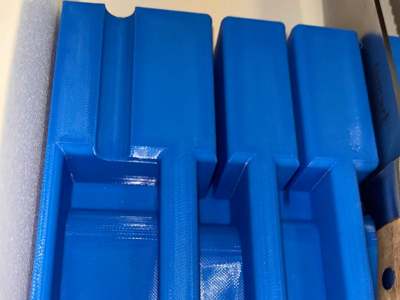 Knife organizer