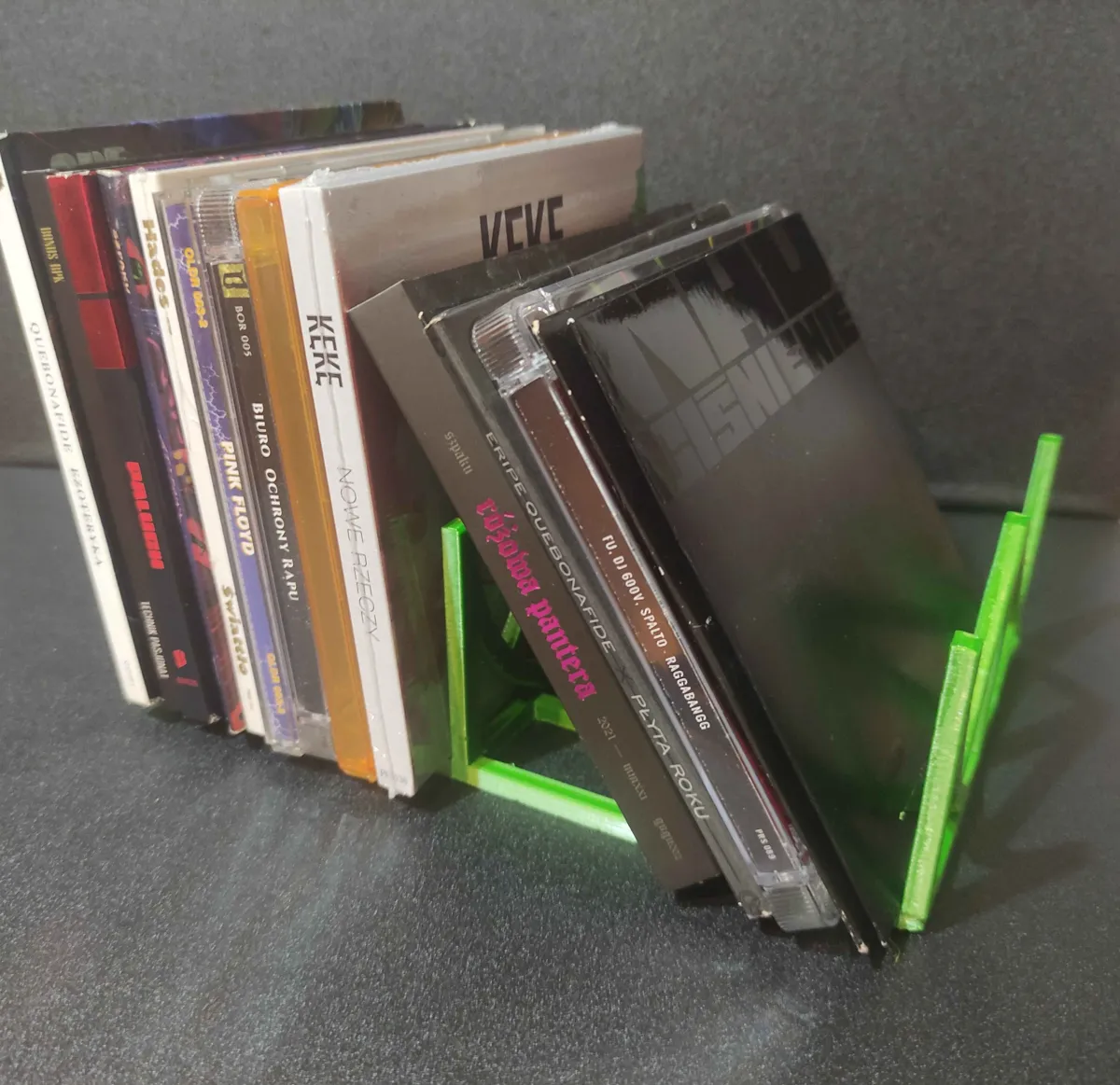 Cd R Stand CD Stand for 20-30 CDs - Free 3D Print Model - MakerWorld