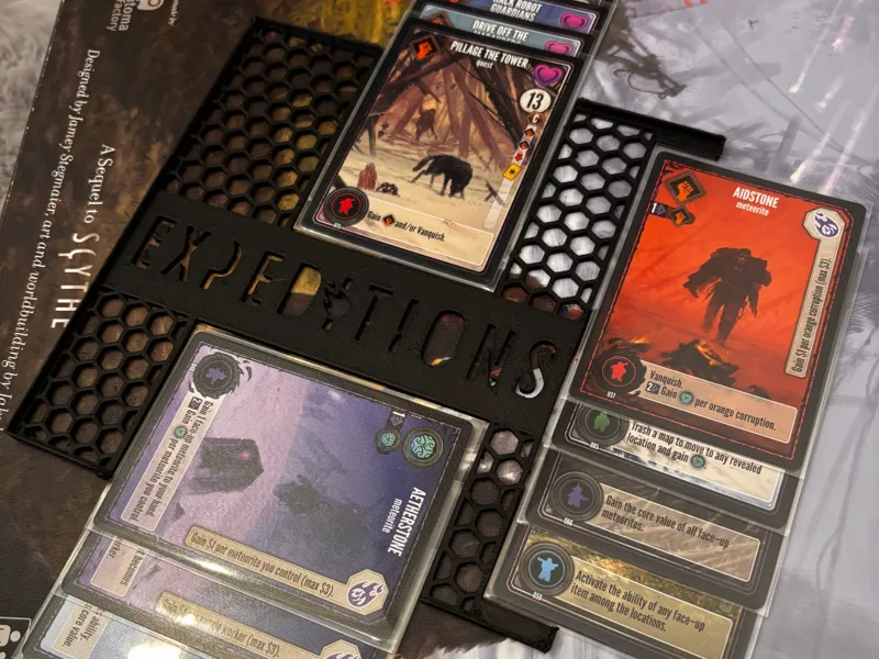 Light Expeditions Player tray