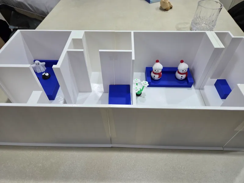 Miniature apartment (20:1)