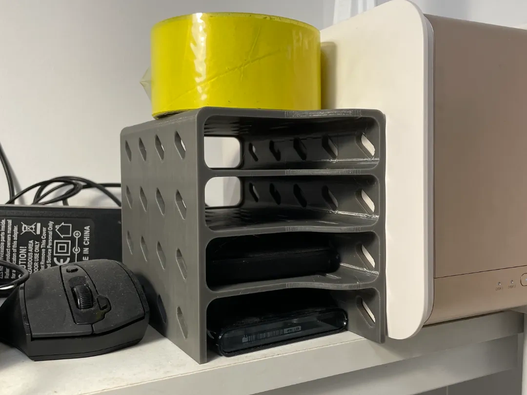 2.5英寸硬盘叠放架2.5-inch mobile hard drive stacking rack