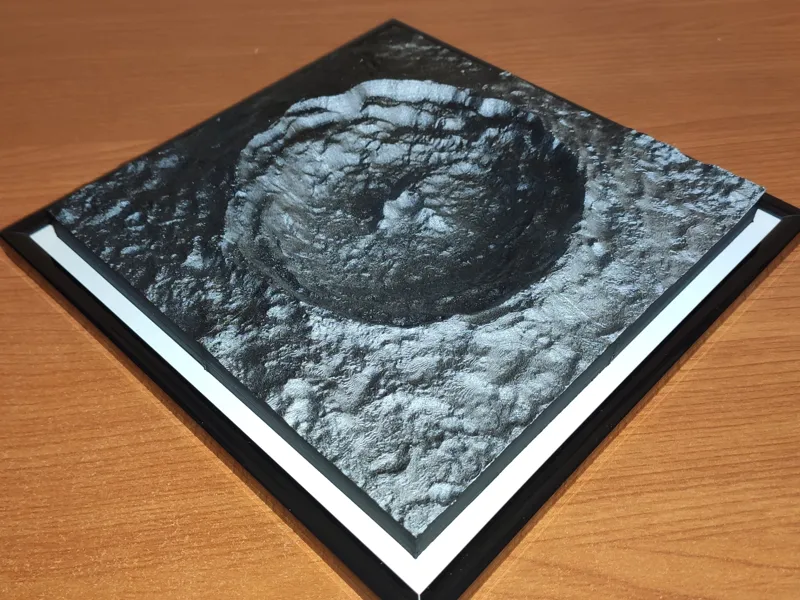 Eratosthenes lunar crater