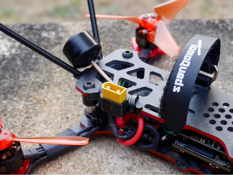 XT30 bracket for TomoQuads el Camino