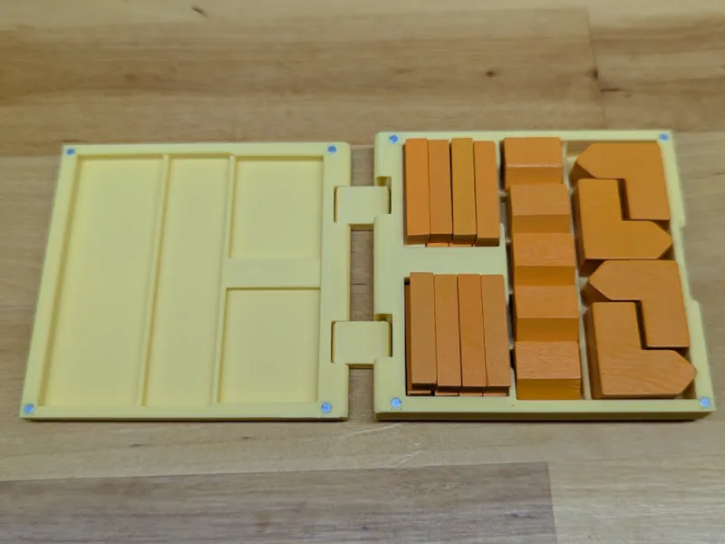 Catan Piece Holder - 360° Hinge + Magnetic Closure