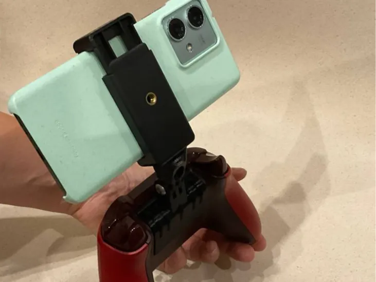XBOX ONE Controller- Phone holder - Model 1708