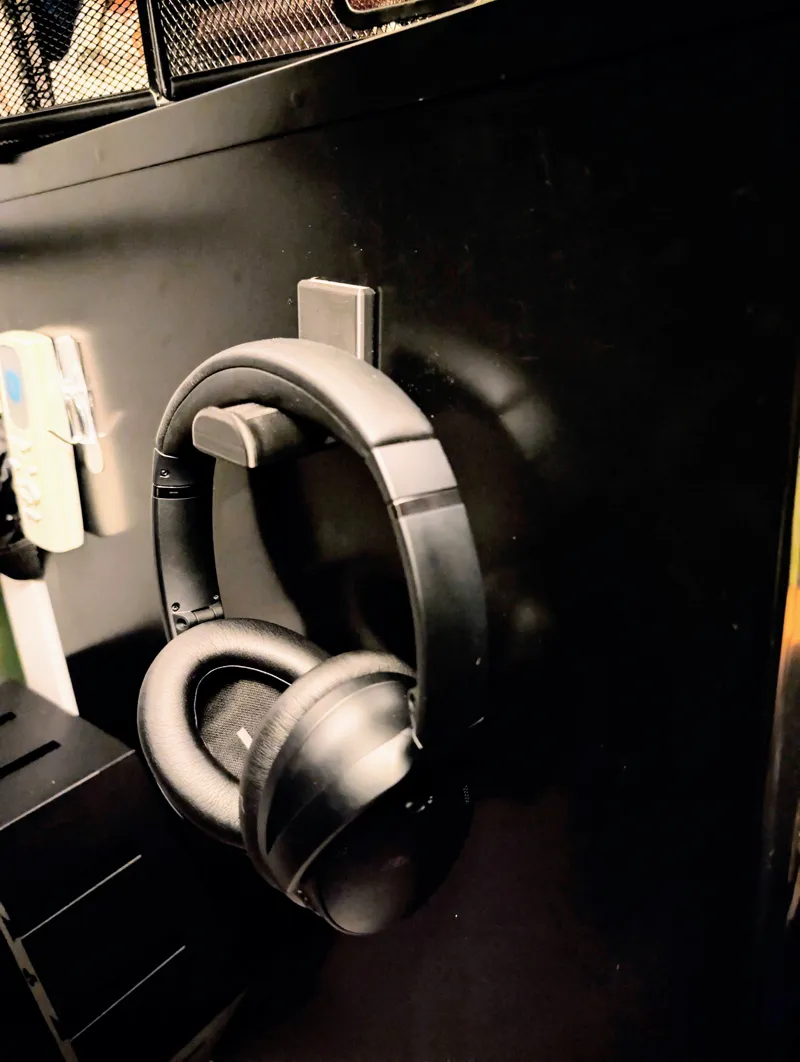 Magnetic Headphone Holder