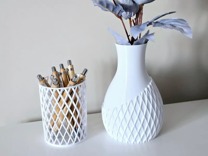 Vaso moderno con trama