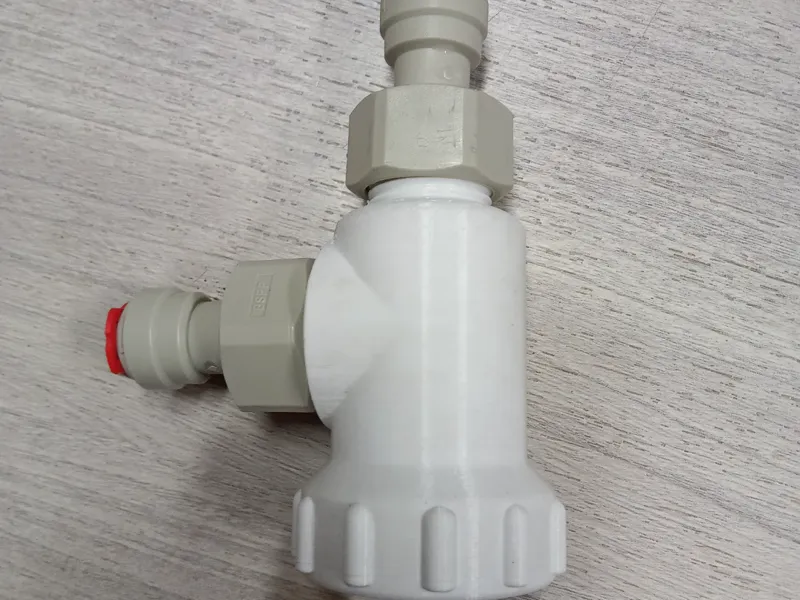 Adapter from PET bottle to 5/8