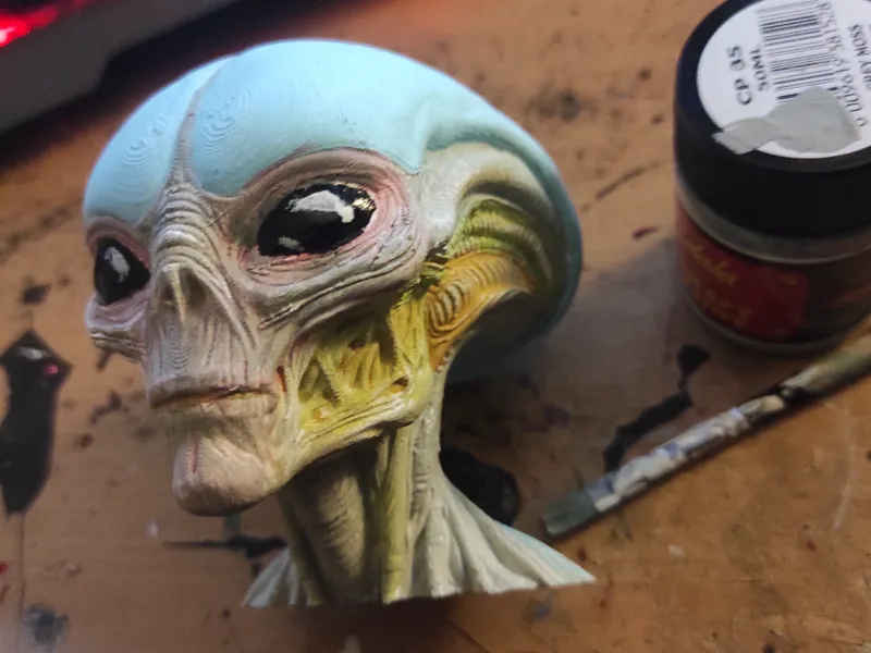 Grey alien bust D