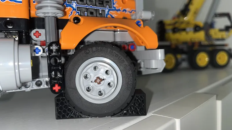 Wheel Wedge - Technic Heavy-Duty Tow Truck (42128)