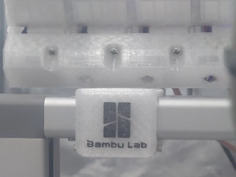 BMCU A1顶置固定夹带logo