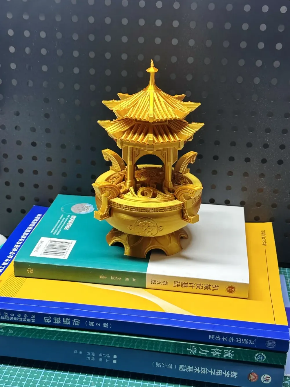 中国美術 七宝 香炉 DT314 猛犸｜万花献瑞香炉（Mammoth: A Fine incense burner with a