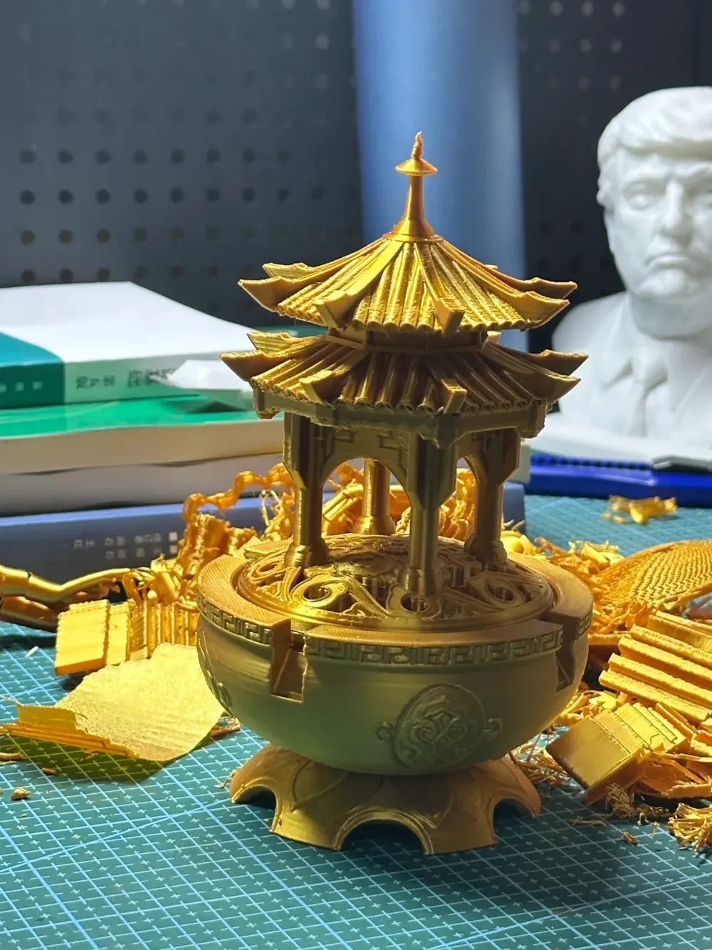 中国美術 七宝 香炉 DT314 未使用品】香炉 香道具 中国美術工芸 景泰藍 七宝焼 三足耳付香炉 高さ
