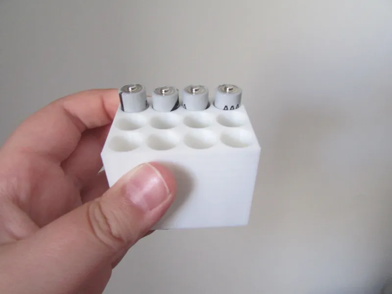 AA battery holder