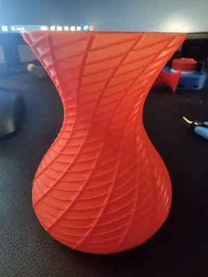 twisted diamond vase (vase mode)