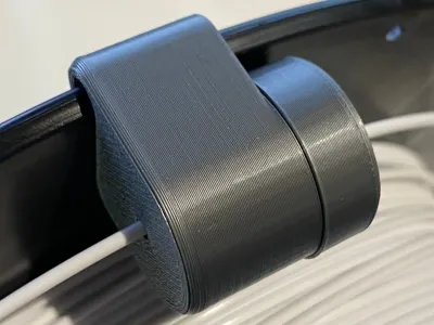 Filament filter with clip