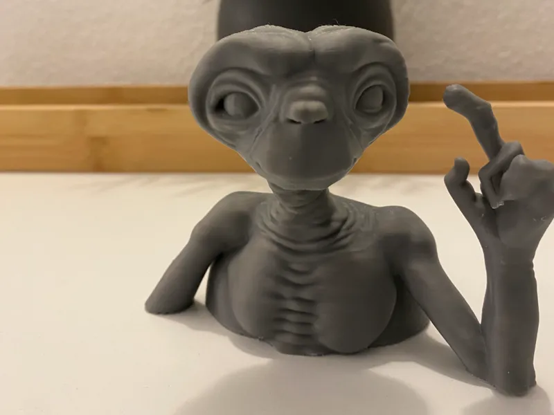 E.T.Büste